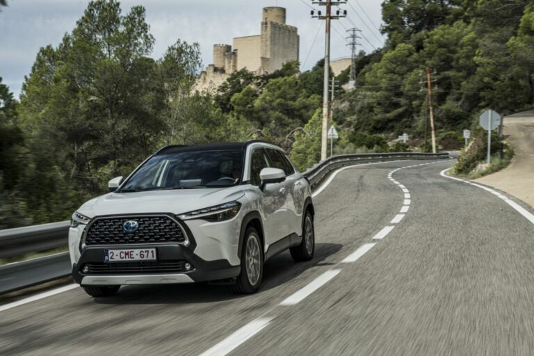 Arriva la nuova Toyota Corolla Cross