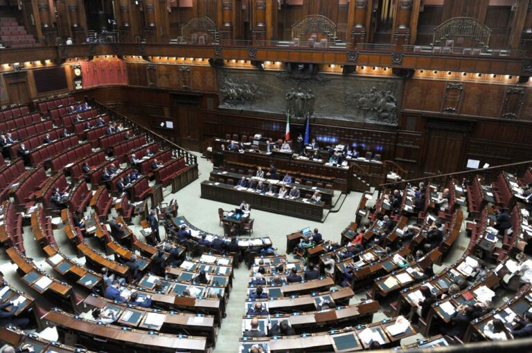 Fumata nera alla Camera alla prima votazione per la presidenza