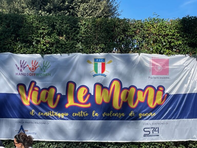 “Via le Mani”, il canottaggio contro la violenza sulle donne