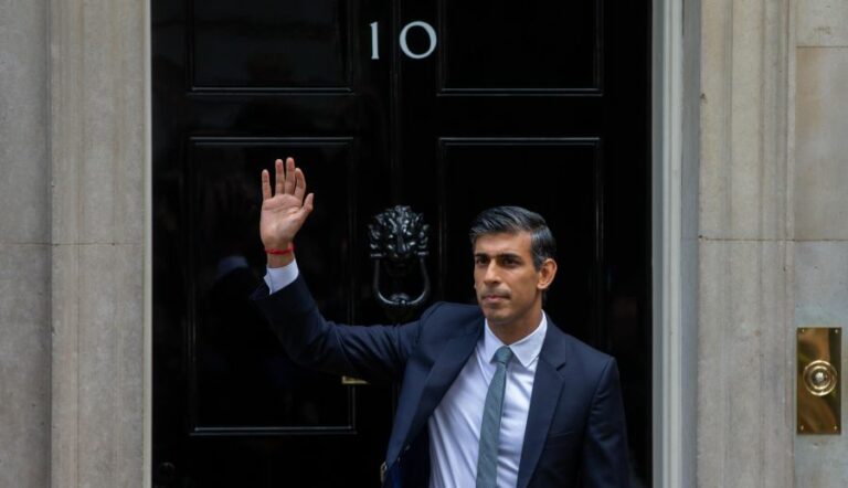 Gran Bretagna, al via il mandato da premier per Rishi Sunak