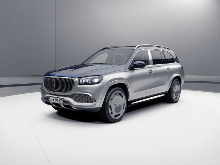 Mercedes-Benz ritorna alle origini e punta sull’esclusività e sul lusso