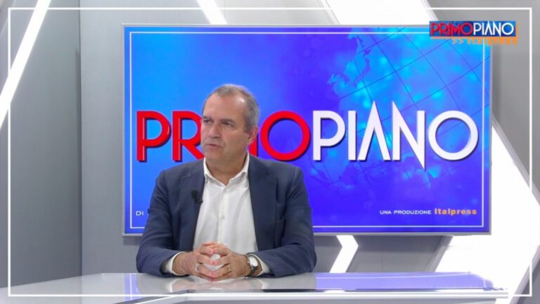 De Magistris “Serve una sinistra vera, possibili affinità con Conte”