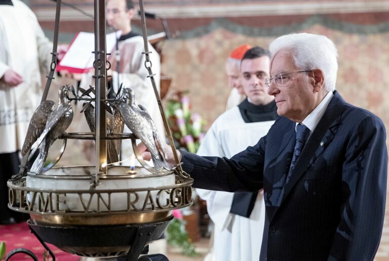 Mattarella “Non ci arrendiamo alla logica della guerra”