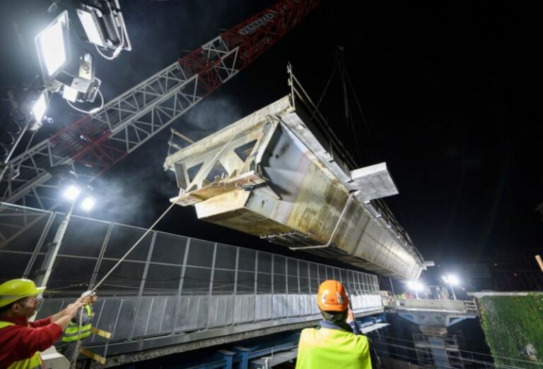 Genova, rimossa la vecchia rampa nel nodo di San Benigno