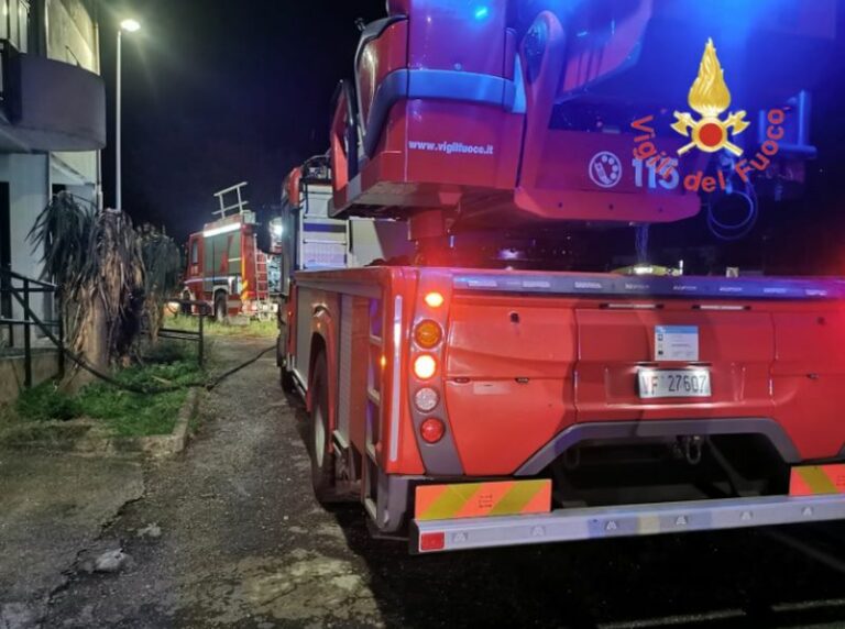 Catanzaro, incendio in un’abitazione, morti tre fratelli