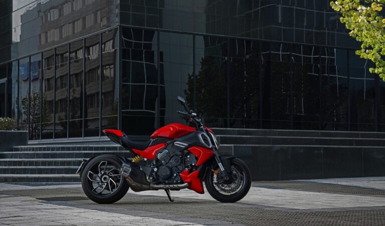 Il nuovo Ducati Diavel diventa V4