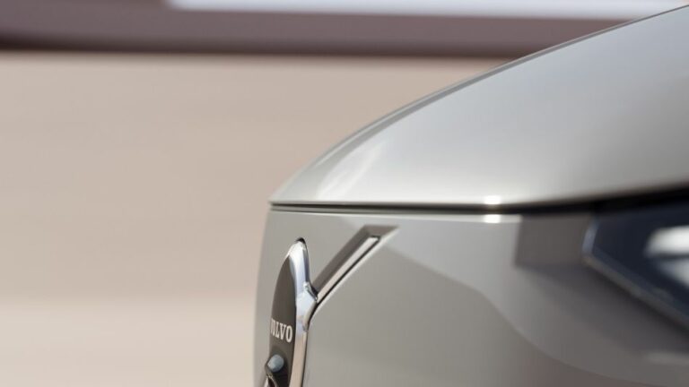 Per Volvo EX90 eleganza, sicurezza ed efficienza
