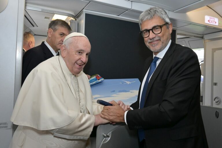 Ita Airways consegna il “Manifesto della Sostenibilità” al Papa