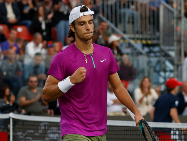 Musetti ai quarti a Parigi, battuto Ruud in 3 set
