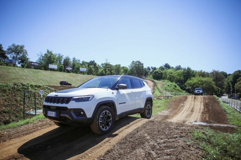 A ottobre i SUV Jeep 4xe sono i più venduti tra i plug-in