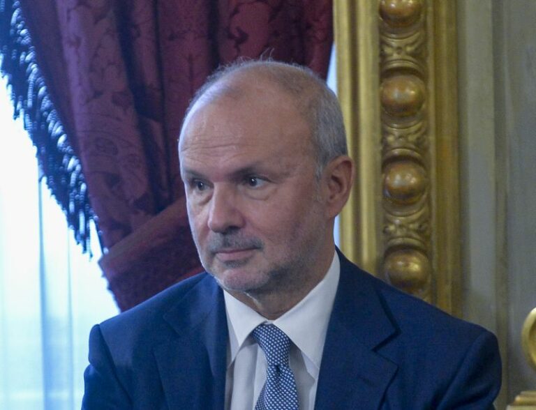 Covid, Schillaci “Sulle delibere regionali stiamo valutando con legali”