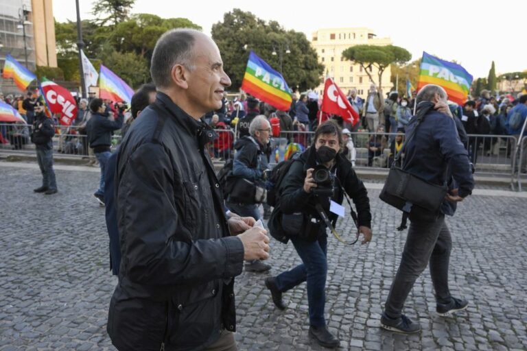 Ucraina,Letta “Giusto essere in piazza anche a costo di contestazioni”
