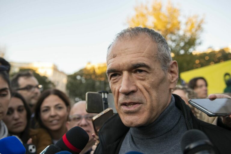 Regionali Lombardia, Cottarelli “Ritiro la mia candidatura ma Moratti è inaccettabile”