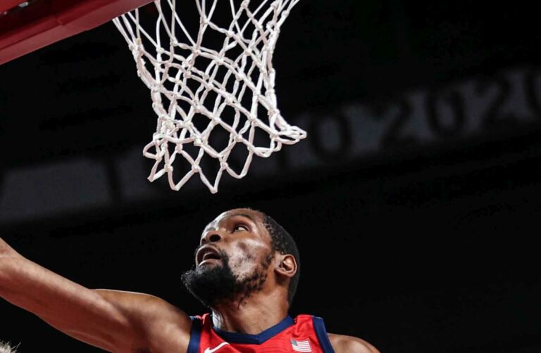 Vincono Boston e Utah, derby a Clippers e Brooklyn