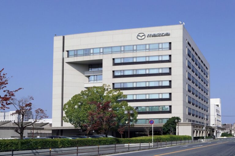 Profitti positivi per Mazda nella prima metà dell’anno fiscale