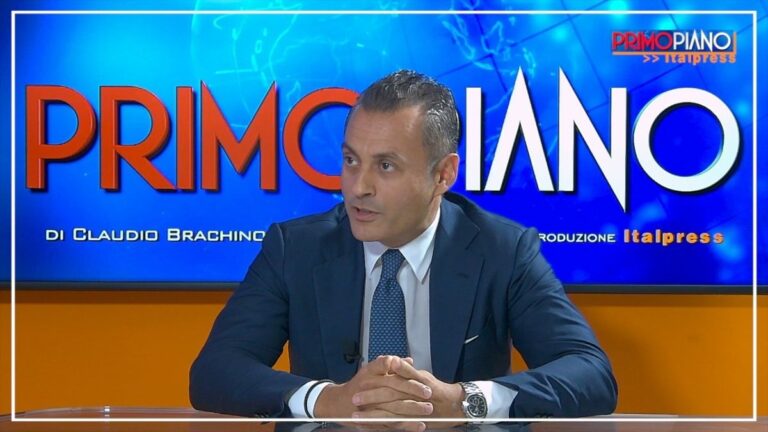 Porti, Monti “Ragionare sull’elettrificazione delle banchine per dare energia alle navi”