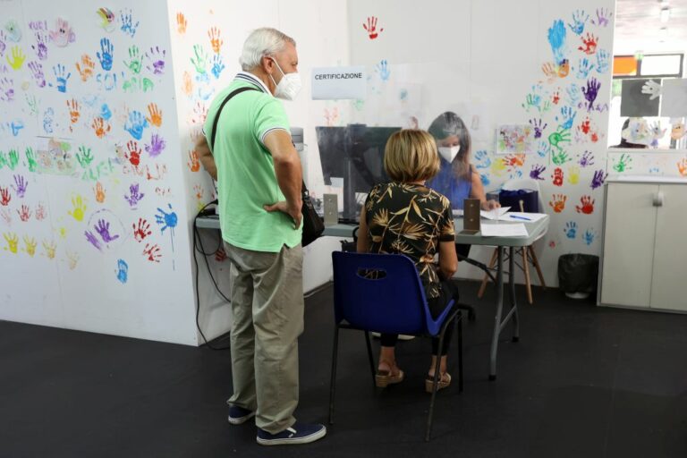 Covid, 229.112 nuovi positivi e 580 decessi nell’ultima settimana