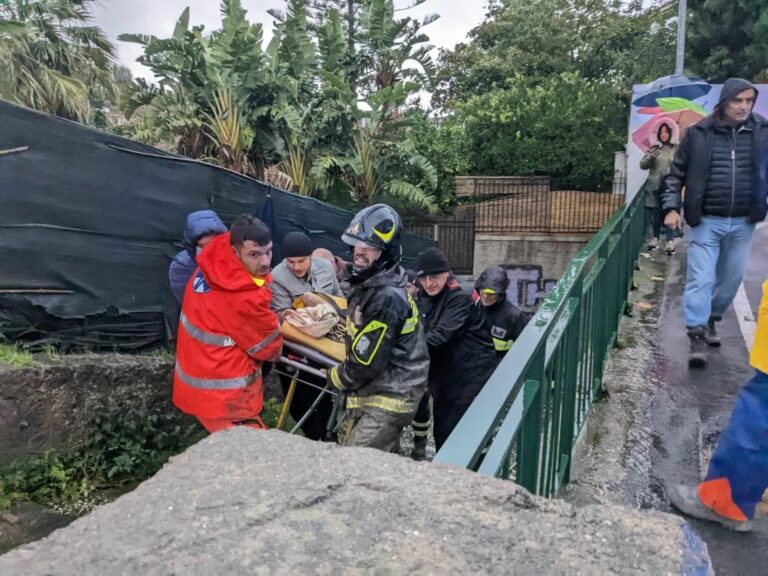 Frana a Ischia, morta una donna. Una decina i dispersi. Salvata una famiglia