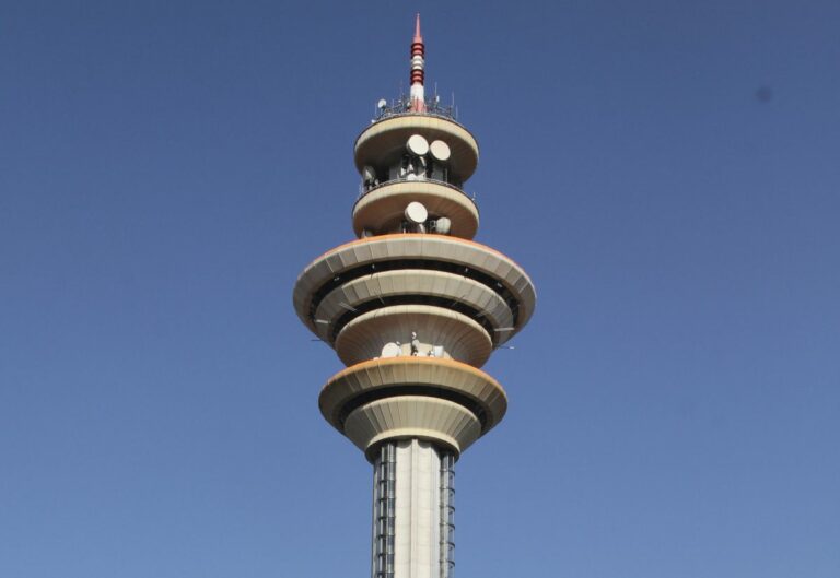 Inwit, la metro M4 di Milano connessa con il 4G e 5G di Tim e Vodafone