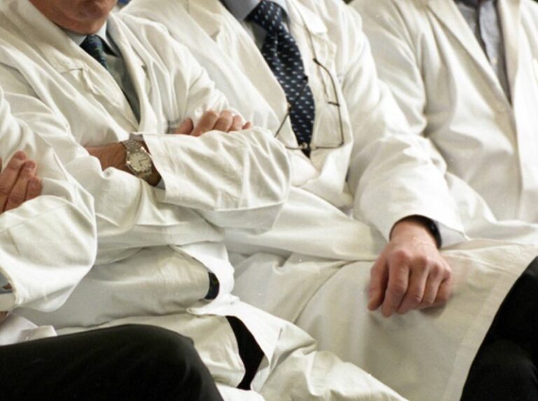 Veneto, bando e avviso pubblico per 353 nuovi medici