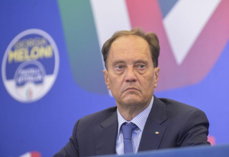 Immigrazione, Ciriani “Non possiamo pagare per tutti”