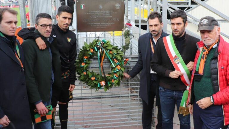 Commemorazione della ricercatrice Valeria Solesin allo stadio Penzo