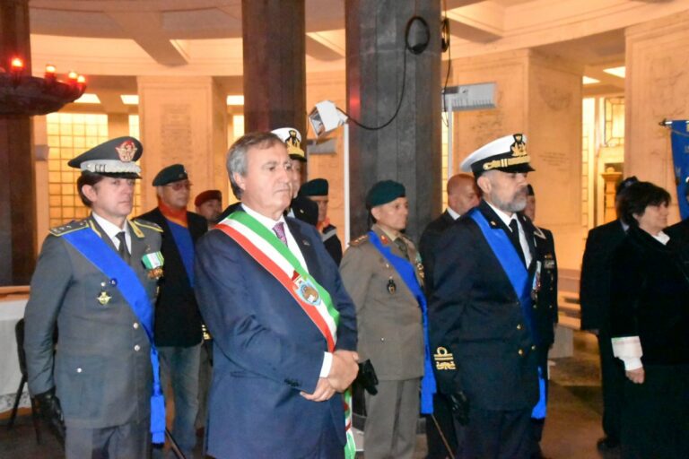 Il Sindaco Brugnaro alla giornata delle Forze Armate in piazza San Marco