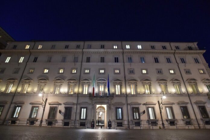 Elezioni del Presidente della Repubblica entrata e uscita dei politici