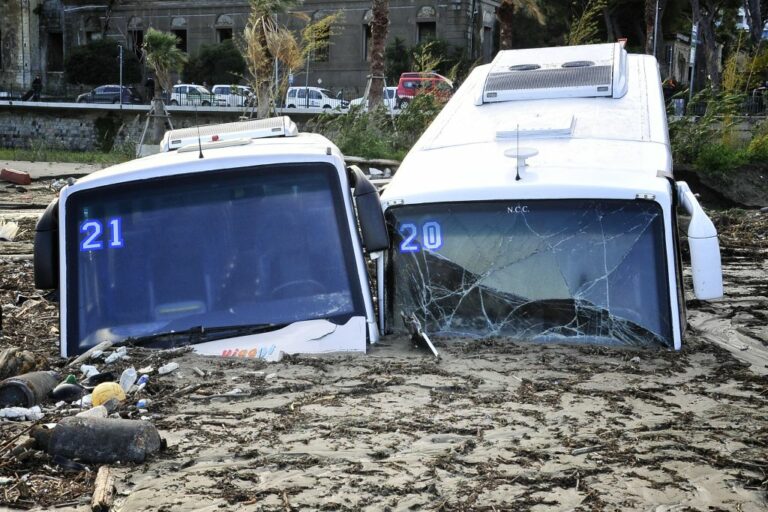 Ischia, prorogata l’allerta meteo. 341 cittadini sfollati