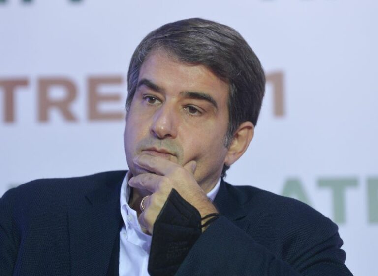 Pnrr, Fitto “Nessuno scontro, lavoriamo positivamente con l’Ue”
