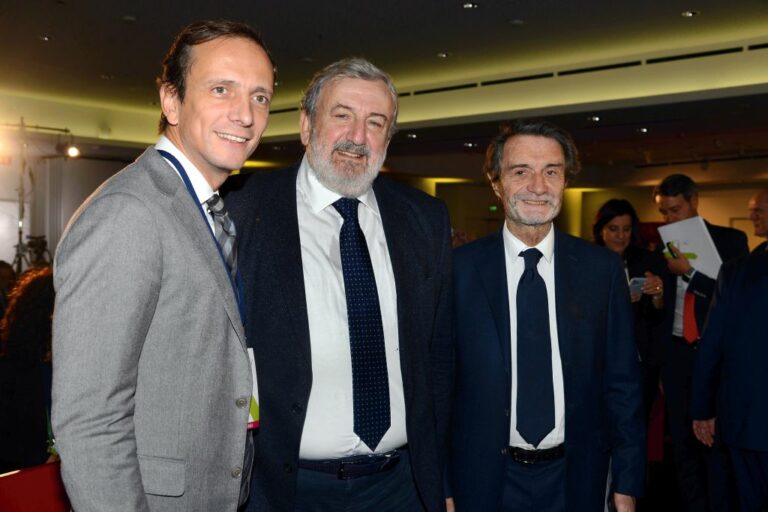 Autonomia, Fontana “Regioni compatte devono poter chiedere competenze”