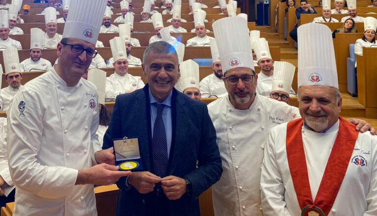 Pecoraro Scanio “Parlamento finanzi fondo per cibi tradizionali”