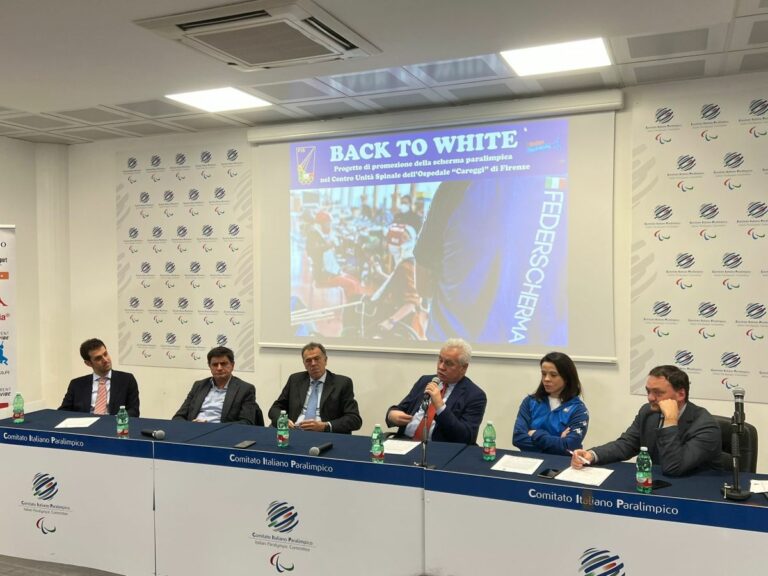 “Back to white”: la scherma paralimpica nei centri di unità spinale