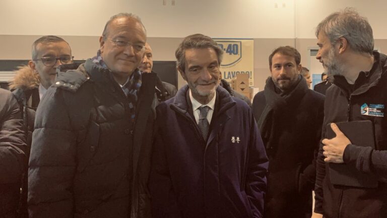 Scuola, Fontana “Lombardia avanti, ma fare di più”