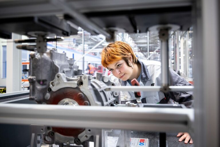 Stellantis, aumenta la produzione di motori elettrici a Trèmery