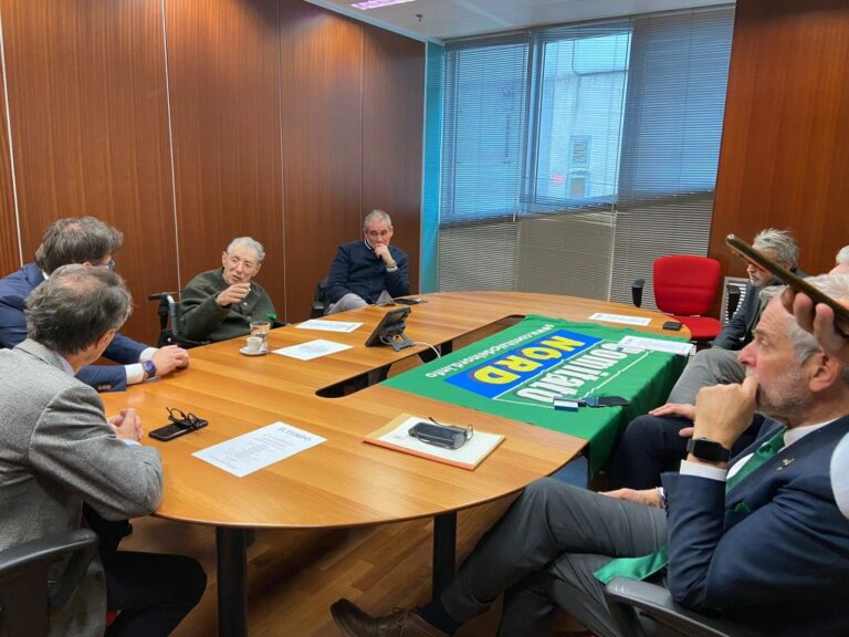 Lombardia, Bossi al Pirellone “Lista Comitato Nord sia riconosciuta”