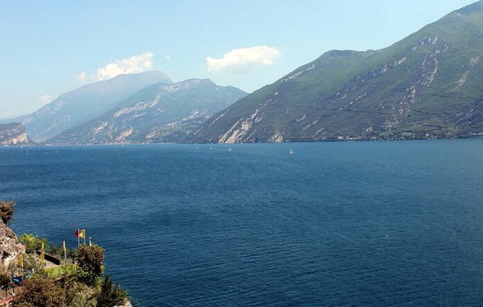 DOMENICA DI BEL TEMPO E CALDO AL NORD ITALIA RIPRESO DALLE WEB CAM