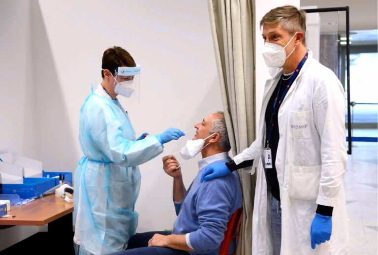 Covid, cala l’incidenza. Nessuna Regione a rischio alto