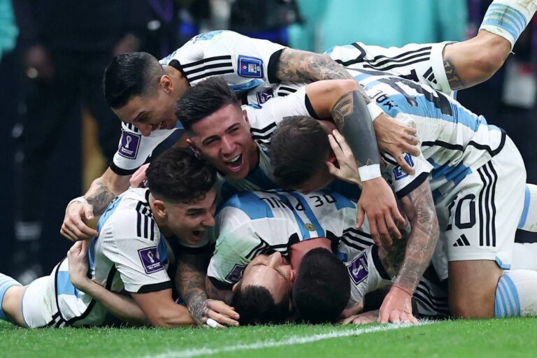Francia battuta ai rigori, Argentina campione del mondo