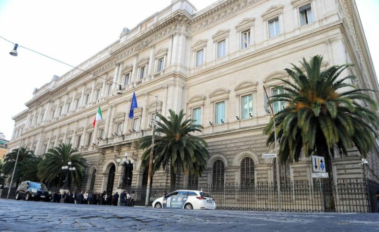 Bankitalia, a fine 2022 debito in crescita a 2.762 mld