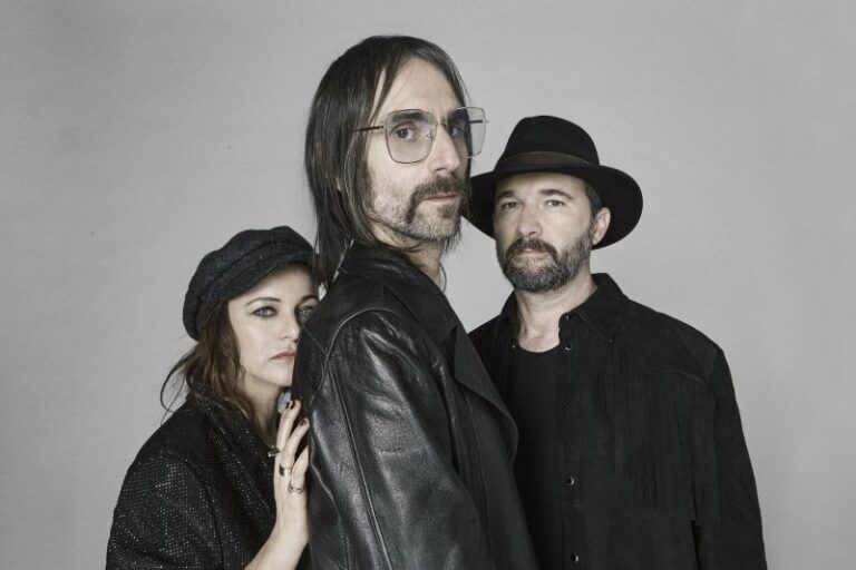 Baustelle, arriva il nuovo singolo “Contro il mondo”