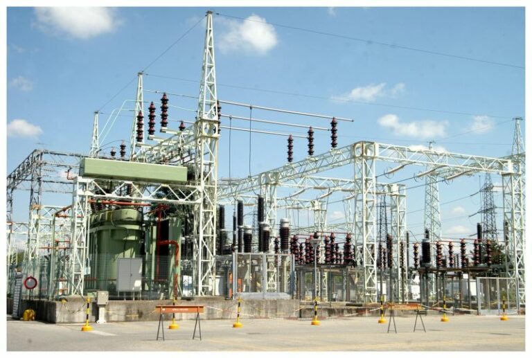 Arera, si confermano miglioramenti interruzioni sulla rete elettrica