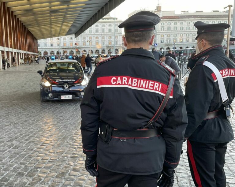 Turista accoltellata, aggressore fermato a Milano da Carabiniere fuori servizio