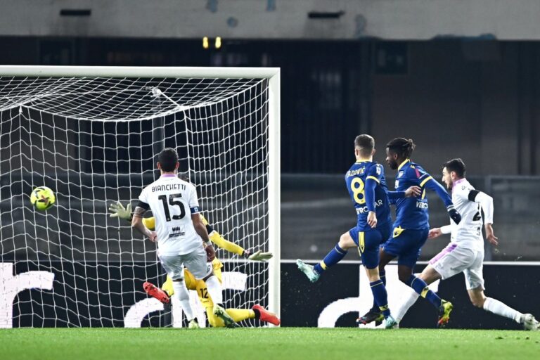 Il Verona torna a vincere, Lazovic stende la Cremonese