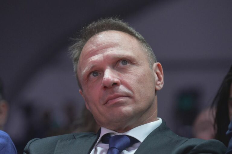 Lollobrigida “Cancellare la violenza politica, pene più severe”