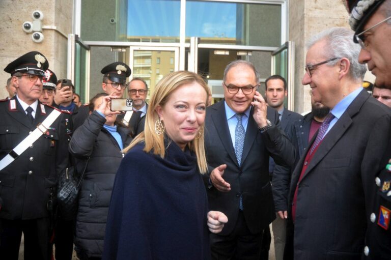 Meloni a Palermo “La mafia si può battere”