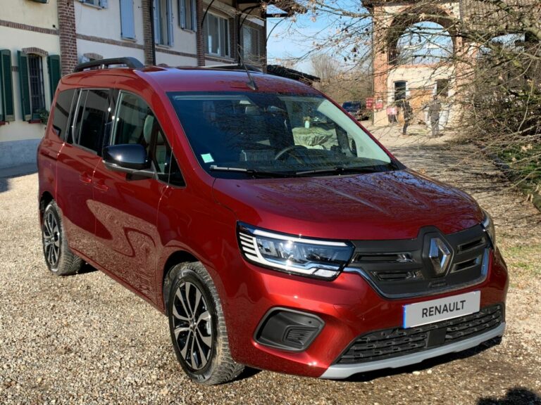 Nuova Renault Kangoo E-Tech Full Electric, non solo per la città
