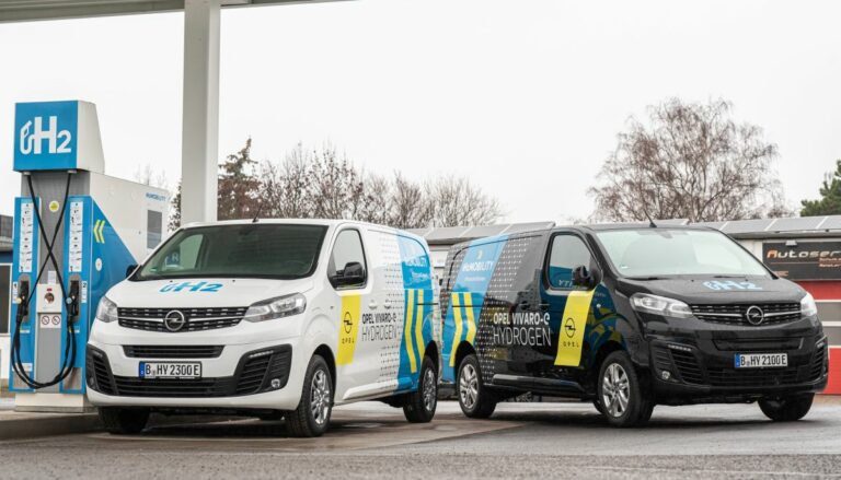 Opel consegna due Vivaro-e Hydrogen a H2 Mobility Germany