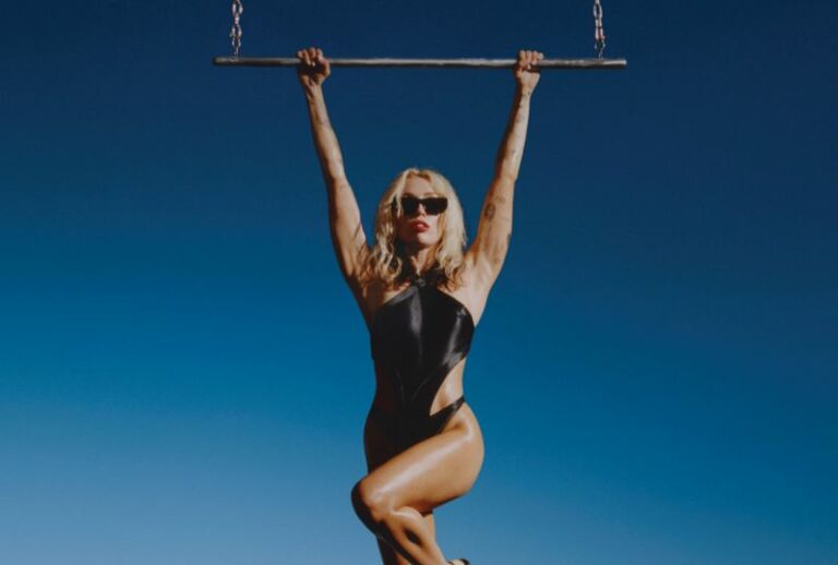 Miley Cyrus, esce il nuovo singolo “Flowers”