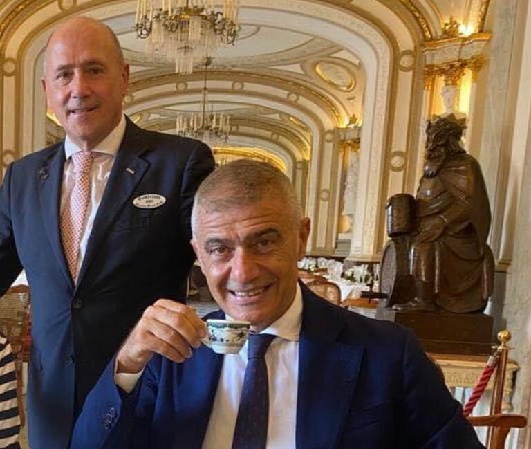 Napoli, Pecoraro Scanio “Con recupero Gambrinus Manfredi completa un sogno”